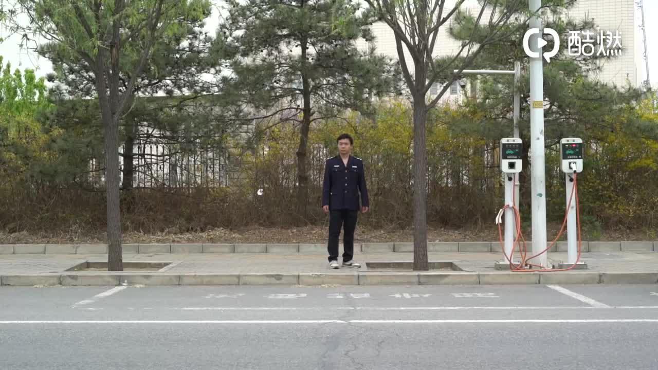 #逗来斗去# 面对日益严格的排放政策，各大... 来自逗斗车 - 微博