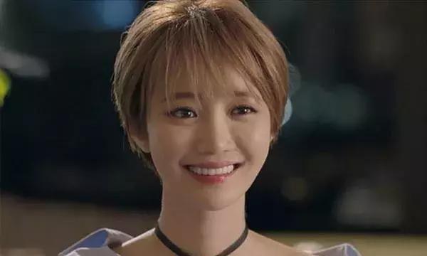 《她很漂亮》高俊熙韩系元气少女妆,发型超减龄