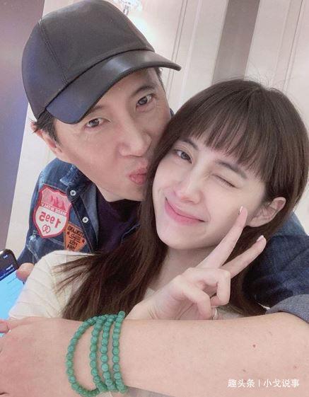 等了好久23岁欧阳妮妮曝喜讯挺出肚子拍孕妇写真