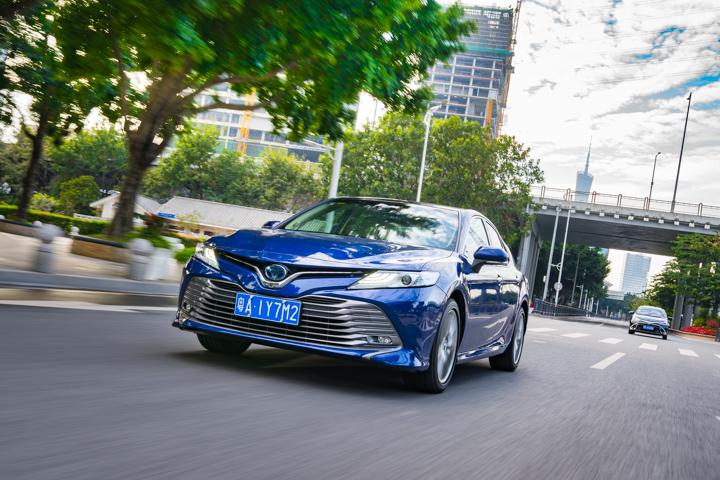 免插电油耗不过5l广州能上节能牌凯美瑞雅阁混动怎么选