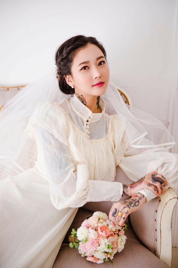 死鱼眼飞机场的男人婆换头变超美甜心可她为啥嫁了个长鼻怪