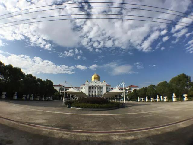 南京工业大学浦江学院 —— 愿追梦路上的你,未来可期