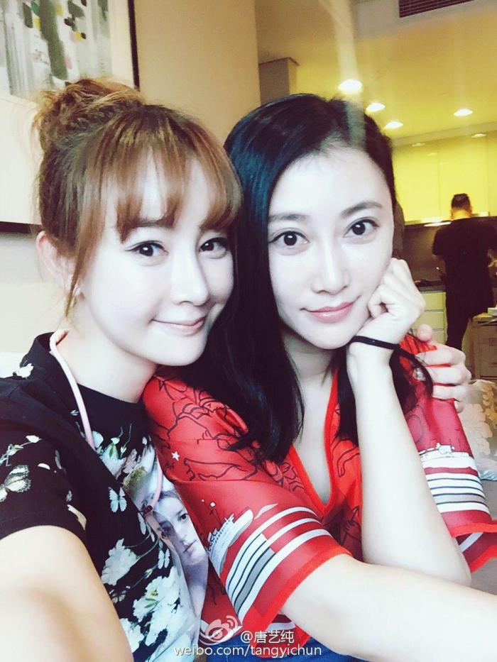 图为与好友张檬的合影.