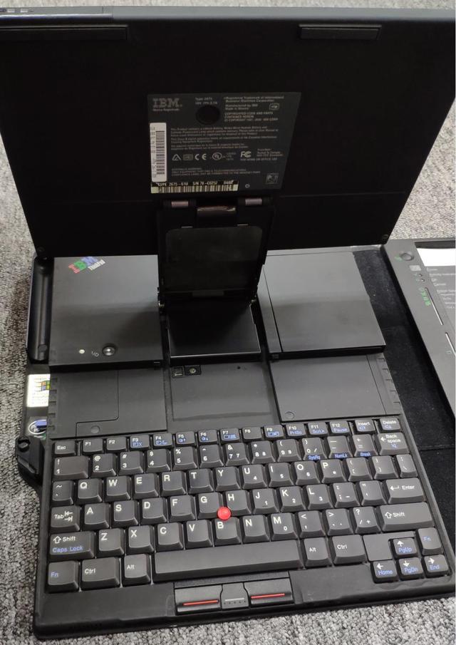 2001年thinkpad transnote:笔记本 手写输入 两段式翻转屏幕