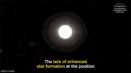 一个宇宙射电暴信号闪了千分之一秒科学家定位到它的母星系