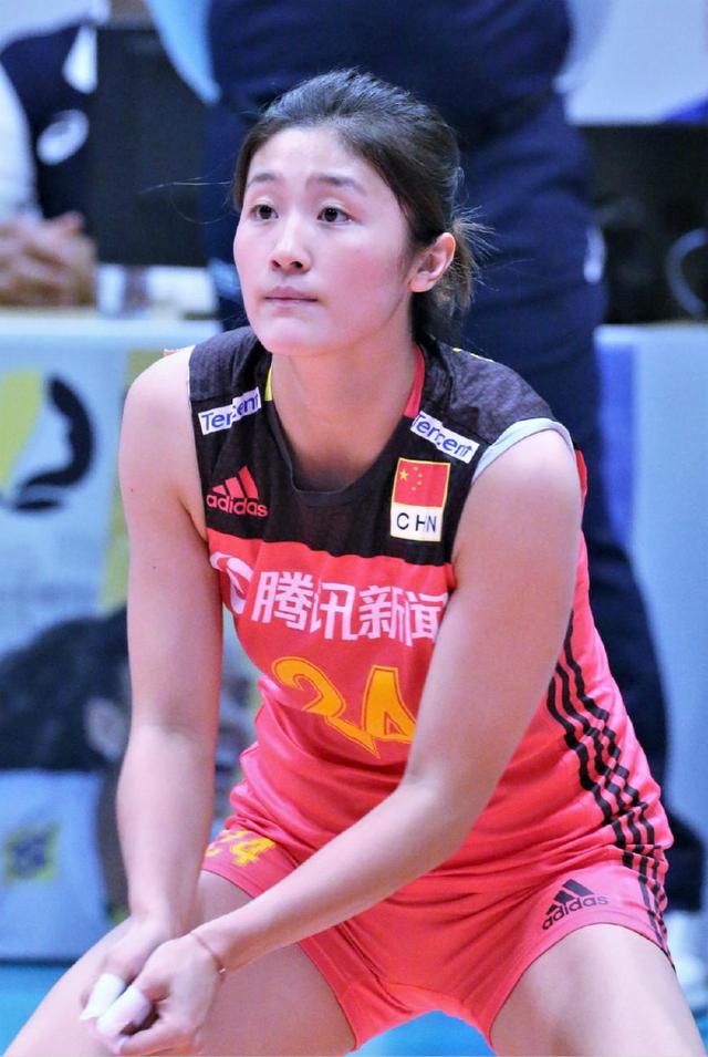 中国女排她在去年还是球迷认定的天才少女如今却被郎导放弃了