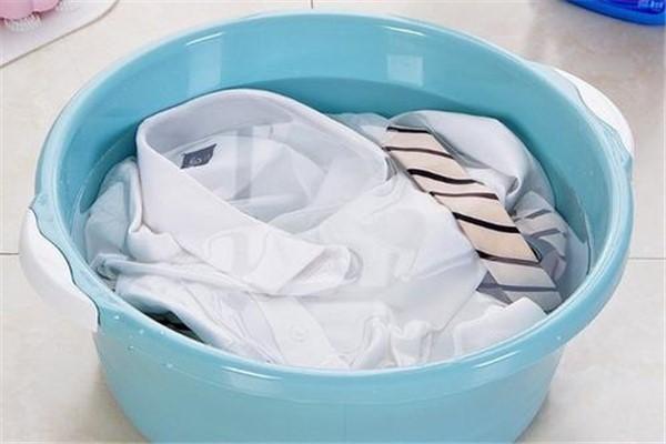洗衣粉和"洗衣液"哪个好用?多亏超市员工说实话,以后别乱买了
