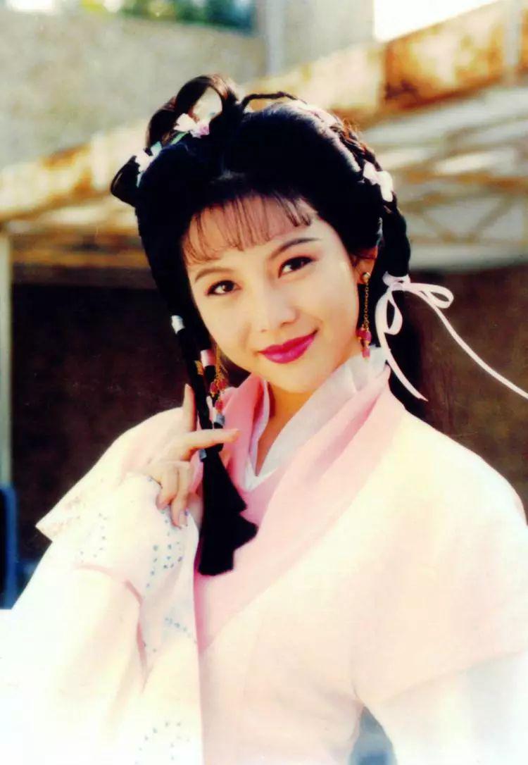 曾倾其所有替母还赌债,35岁找到真爱,如今45岁高龄冒险拼三胎