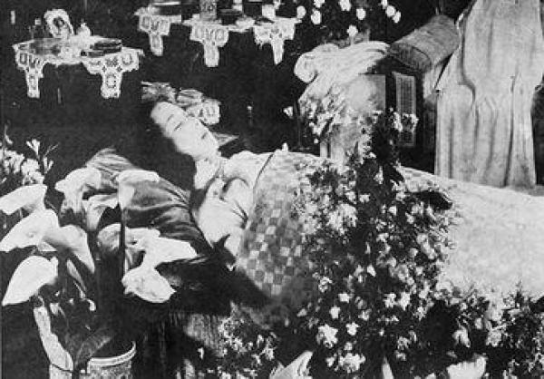 梅艳芳尽管是关锦鹏心中饰演阮玲玉的最佳人选,但他与合作过《地下情