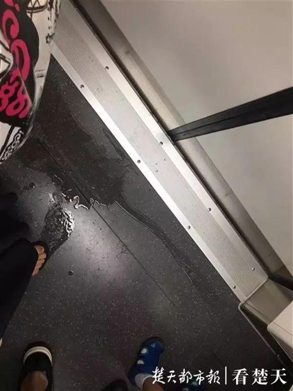 小便后还觉得憋胀是怎么回事(小便完还是感觉有点憋是什么情况?)