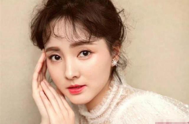 她长相清纯,被传是李易峰的初恋女友,如今29岁却还是单身|程小蒙|长相