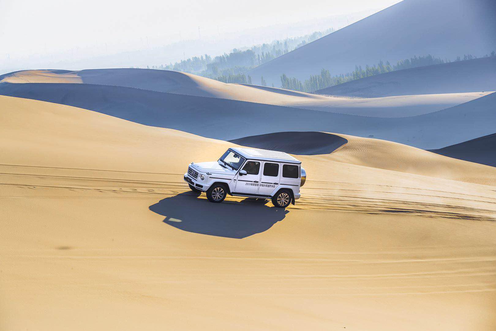 奔驰g级沙漠越野体验 40年的越野精髓集大成者-新浪汽车