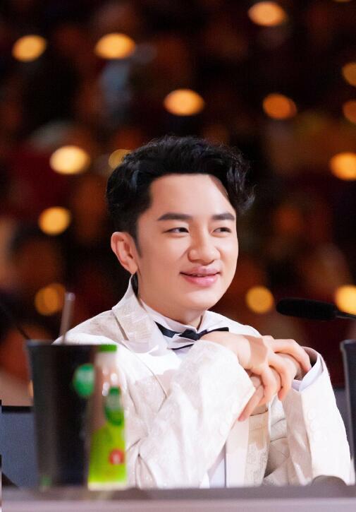 《巅峰之夜》王祖蓝圆梦挑战者,首部导演歌舞剧电影内地热映