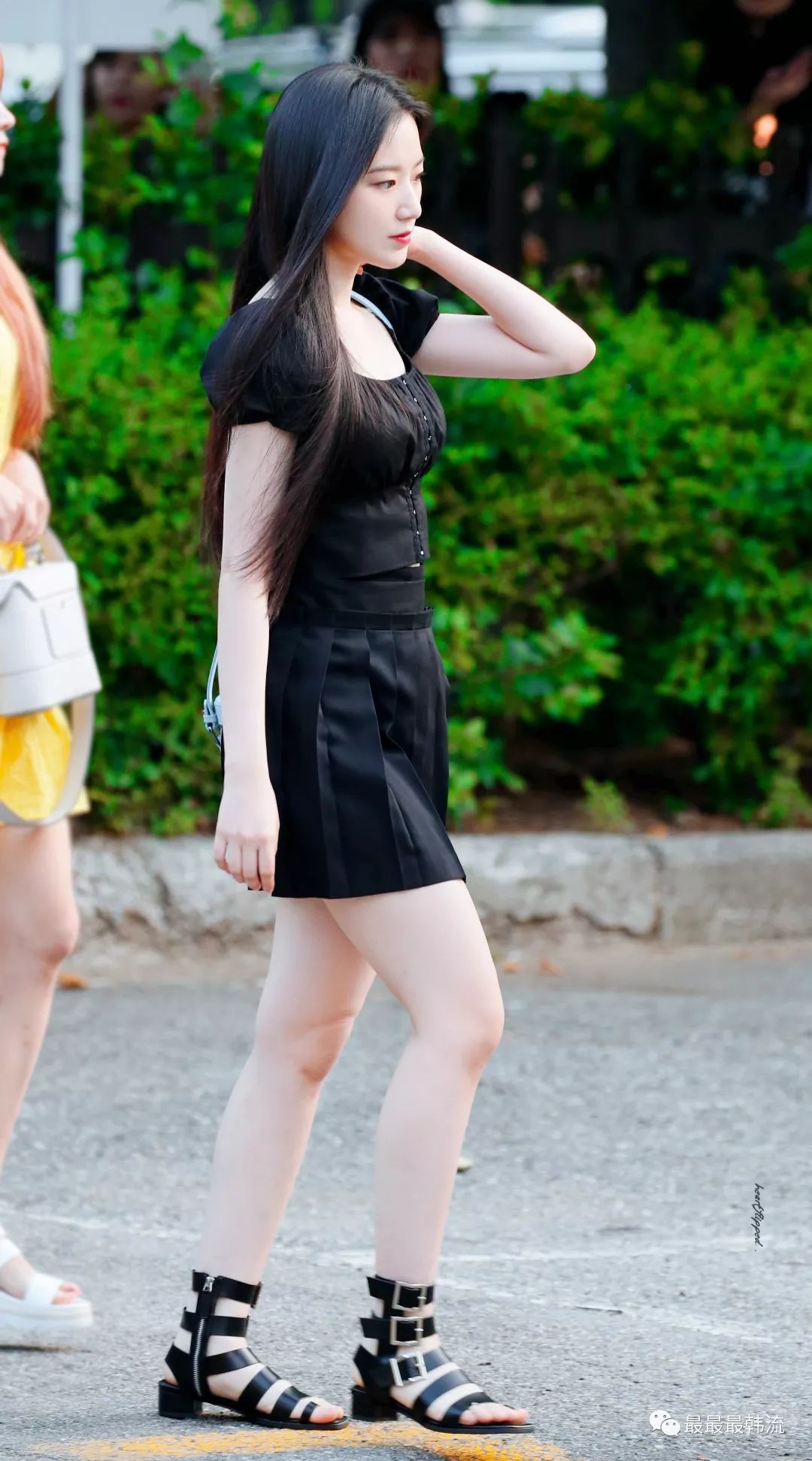 裴珠泫怎么穿着妈妈的针织衫.