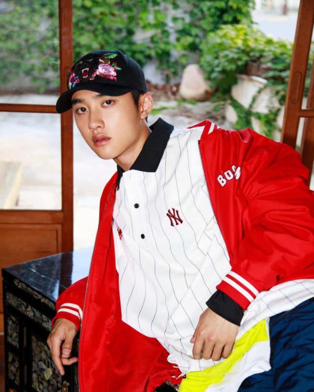 exo成员都暻秀今天入伍 同时发新歌作为入伍礼物回馈粉丝