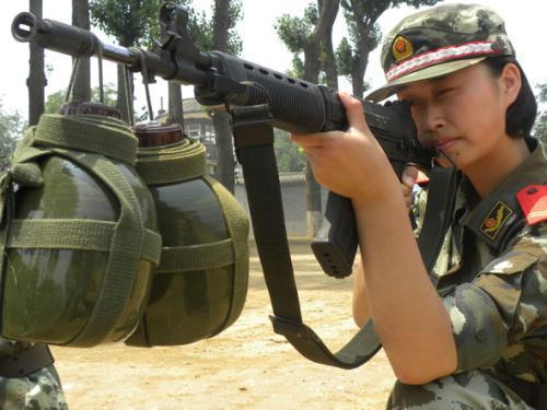 女兵在部队服役俩年之后出来能干什么