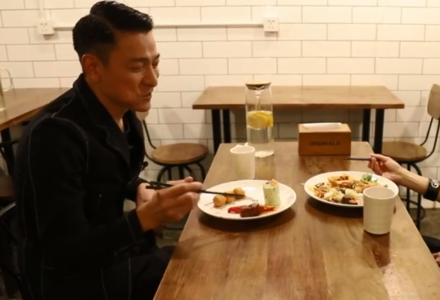 刘德华调侃妻子比自己胖,吃素6年,最爱糖醋油条