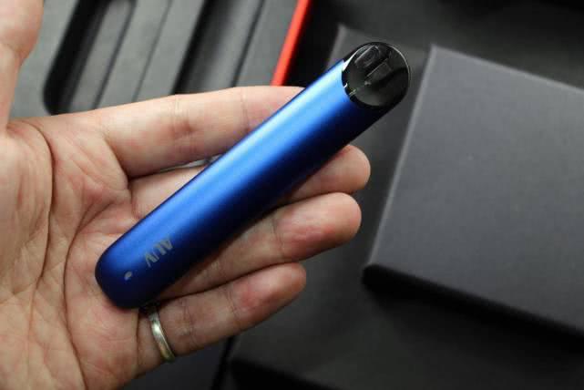 替烟戒烟新选择auv电子雾化烟你的潮酷新玩物