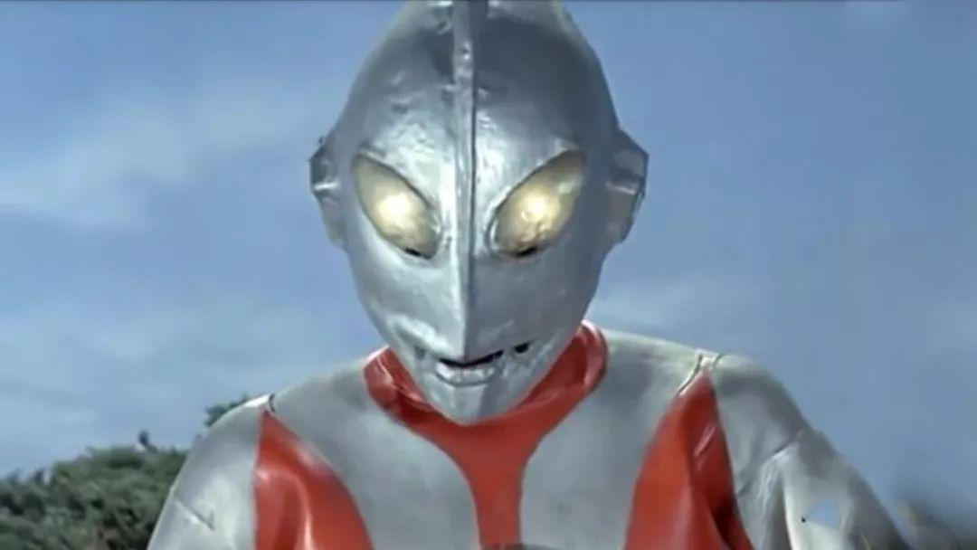 当年光顾着看奥特曼了却忽略了这些爷爷辈的经典车型