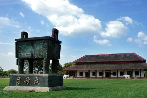 河南除了少林寺,殷墟历史久远,云台山的玻璃栈道超刺激