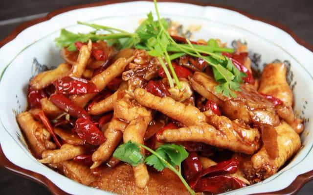 湖南特色菜——姜辣凤爪,香辣软糯的鸡爪,姜辣味的