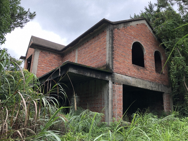 廣東觀音山國家森林公園內的爛尾別墅