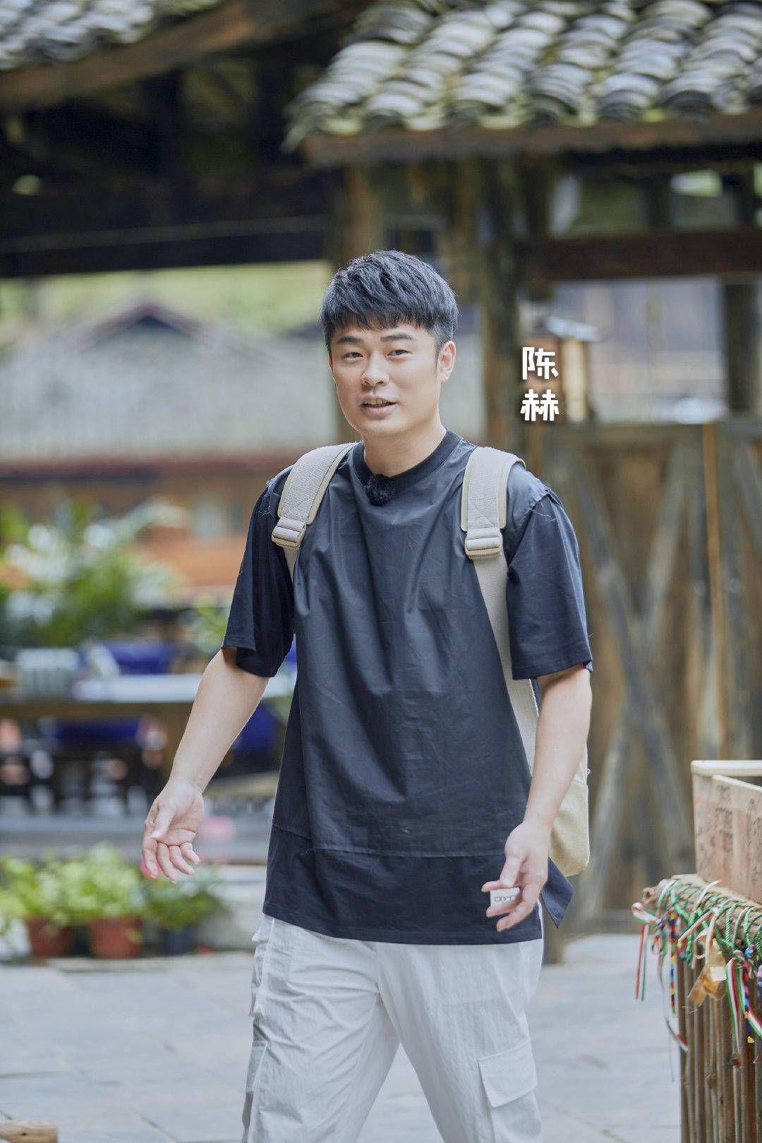 黄磊何炅一旁指挥太嘚瑟|向往|陈赫|黄磊_新浪新闻