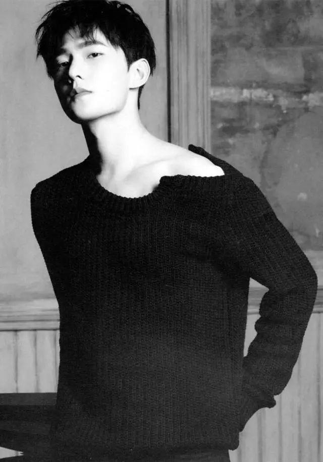 锁骨|易烊千玺|写真_新浪新闻