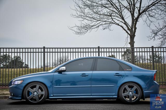 一辆彻头彻尾改装的沃尔沃volvos40
