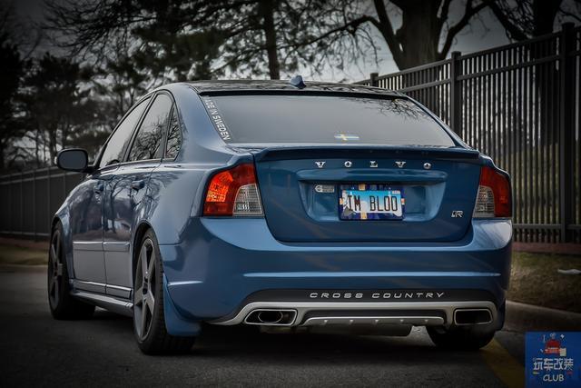 一辆彻头彻尾改装的沃尔沃volvos40