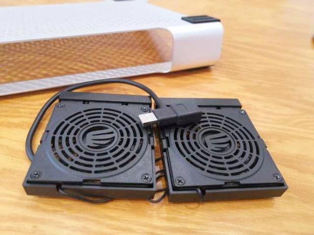 告别夏日电脑蓝屏死机一款笔记本散热器是否真的重要