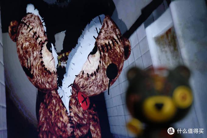 通关后再看撕裂熊,它的表情依然冷峻,但反而心里感受到了一丝温暖.