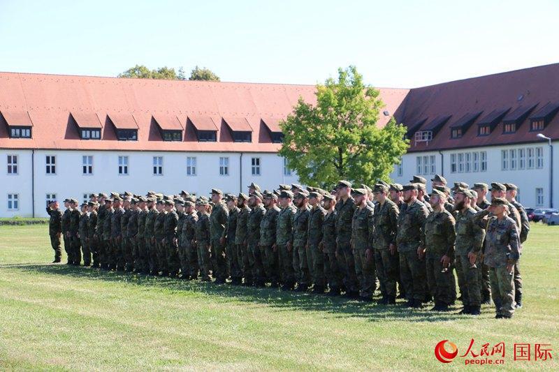 4244-hzfekep9944811.jpg