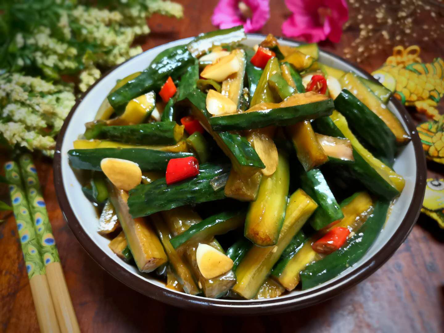 吃了这么久的腌黄瓜,还是这种做法最好吃,鲜脆爽口,特开胃!