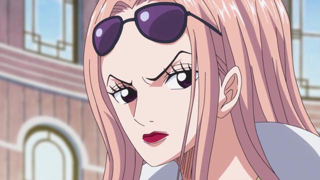 卡普和海军本部的中将还有日奈坐在饭桌聊聊家常,桃兔,茶豚和日奈都