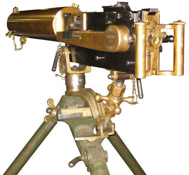 马克沁重机枪英国爵士海勒姆史蒂文斯马克沁发明的重机枪