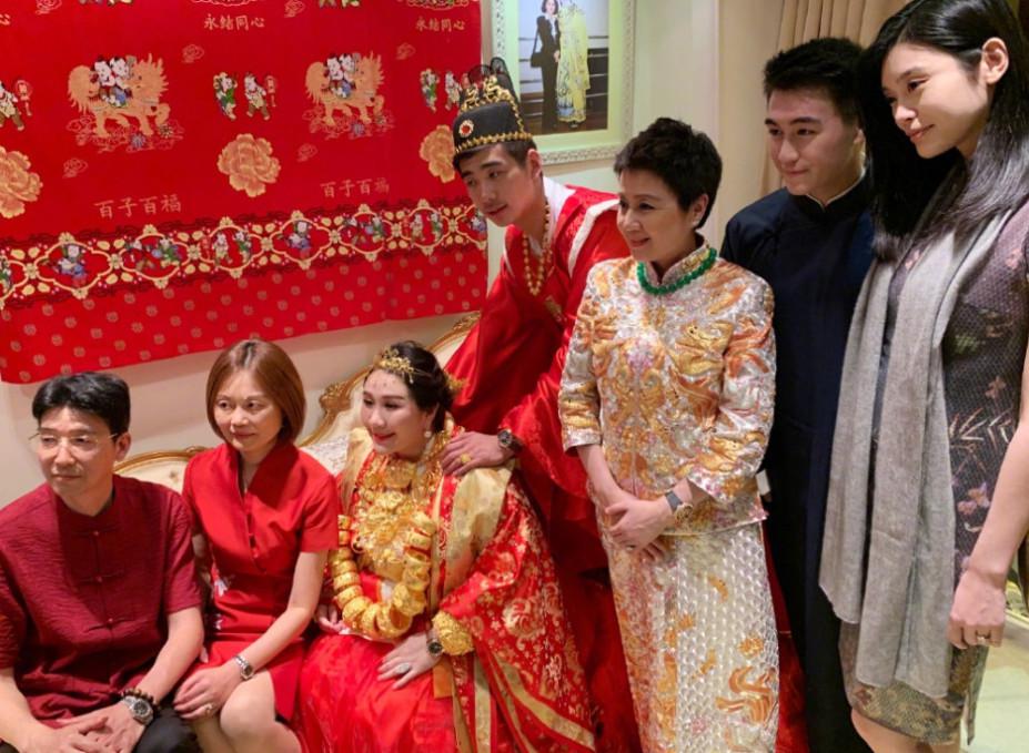 奚梦瑶何猷君结婚细节看出两人家庭地位网友改歌词表示不看好