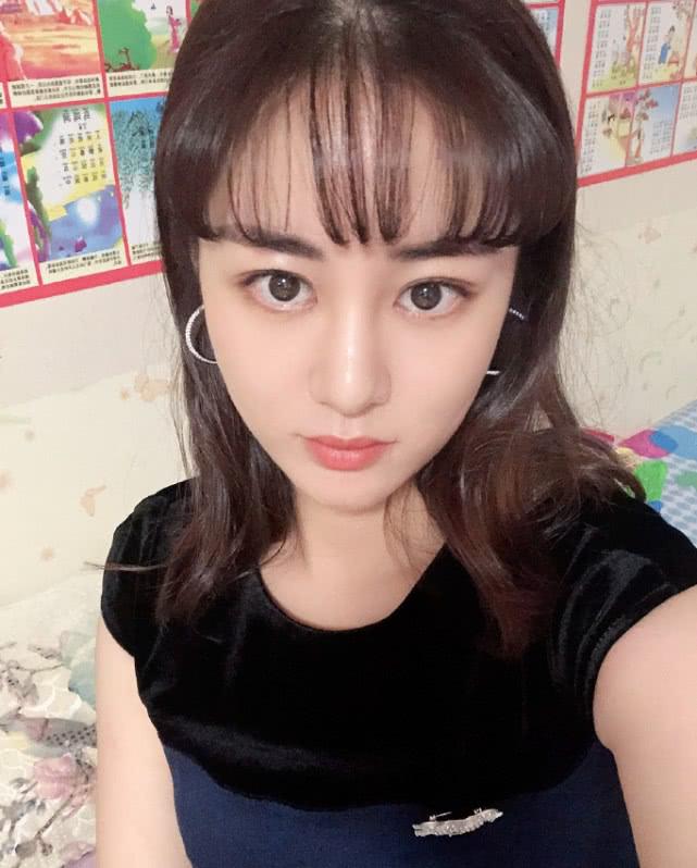 还记得乡村爱情里的王小蒙吗近照整容变美完全认不出