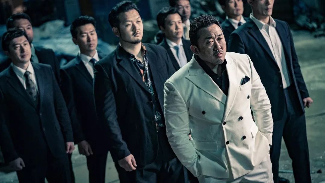 史上最惨杀人犯,警察与黑帮合力抓他.最近爆火的韩国犯罪片《恶人传》