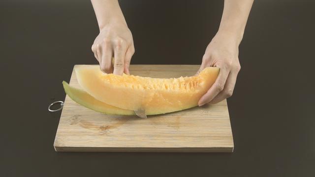 去皮切法!哈密瓜的创意切法