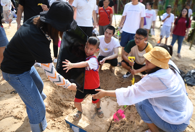 掘地淘金 明月千古情景区寻宝活动疯狂吸客