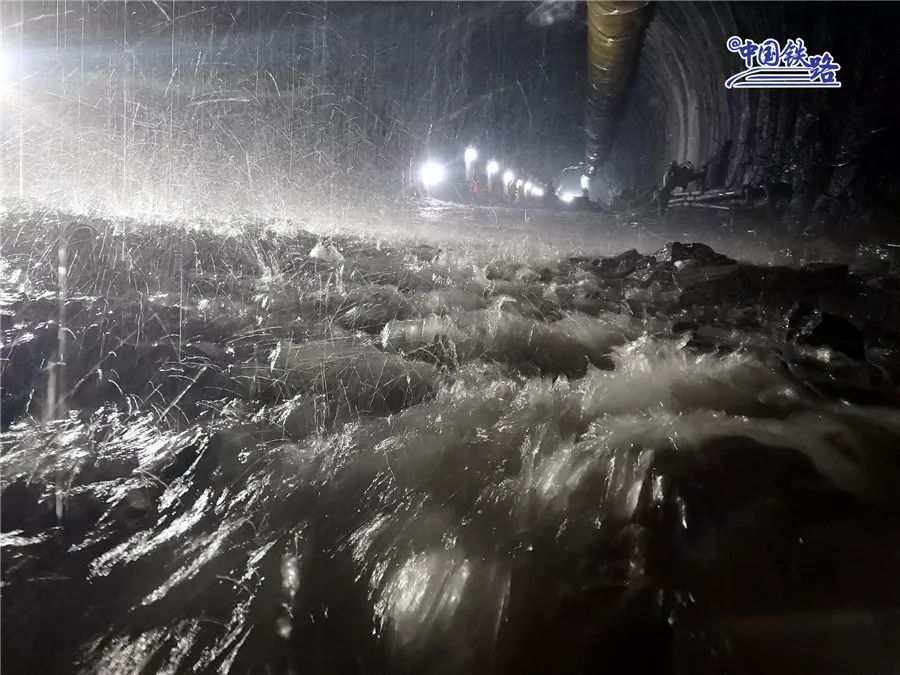 “水深”更“火热”