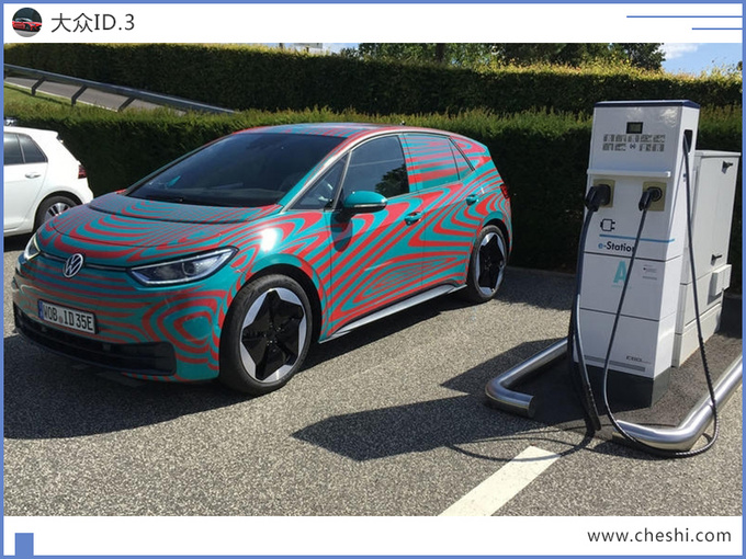 大众"高尔夫"纯电动版路试,续航超特斯拉,这颜值稳赢了