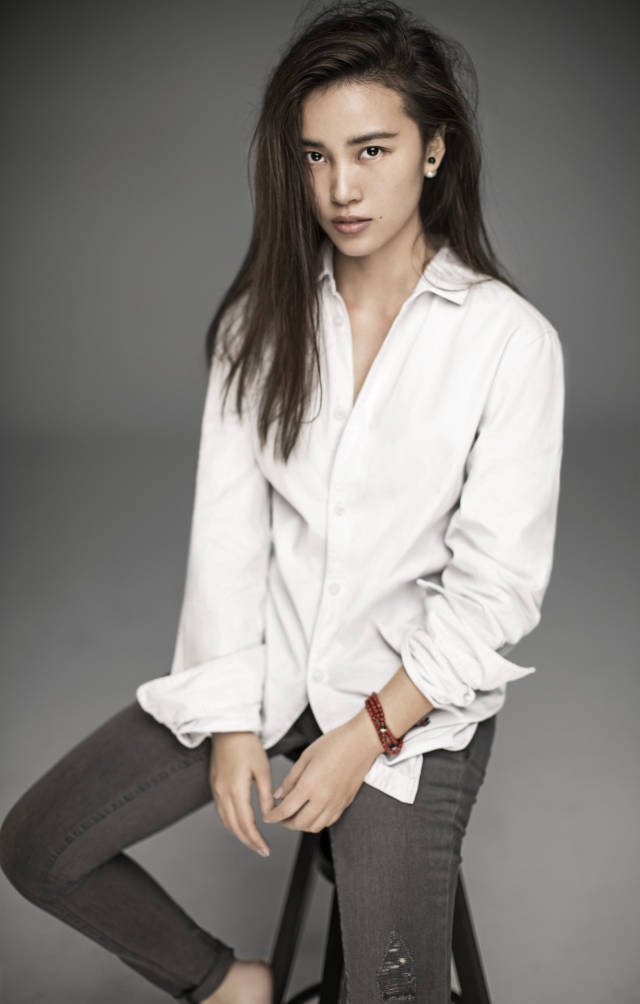 一半中庸,一半锋芒这就是陈漫特别声明:以上文章内容仅代表作者本人