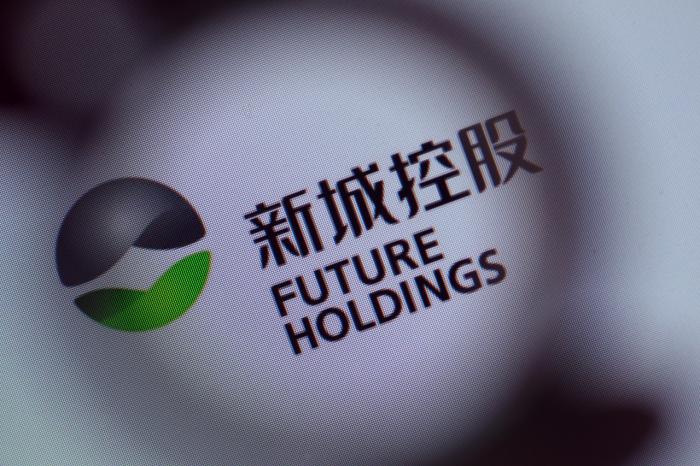 王振华涉案新城特别24小时细节曝光 股价3跌停后开板