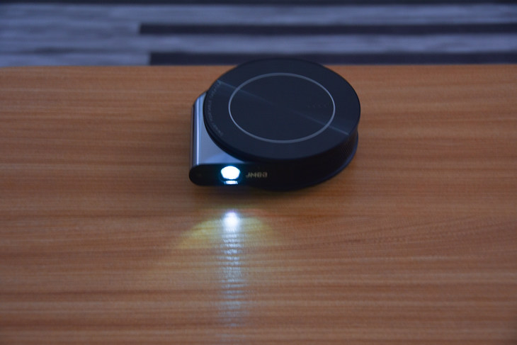 提升旅途幸福感可插sim卡的坚果t9迷你便携投影评测