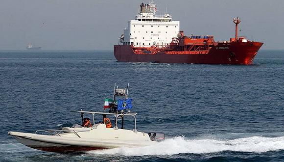 伊朗警告刚过,报复就来了!英国的一艘油轮在波斯湾失联!