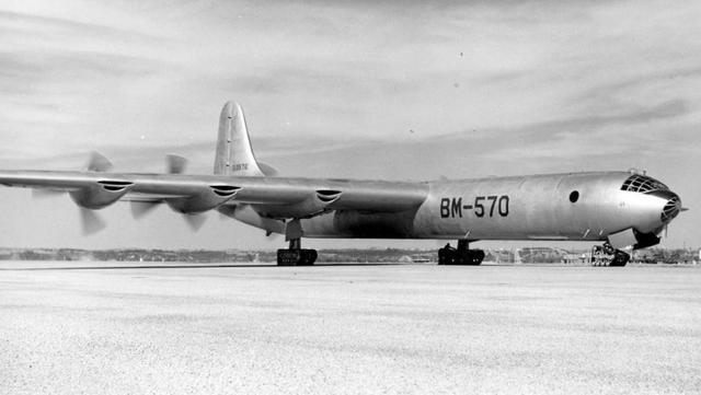 坦克履带如何能当轰炸机起落架使用?b36堪称飞行拖拉机