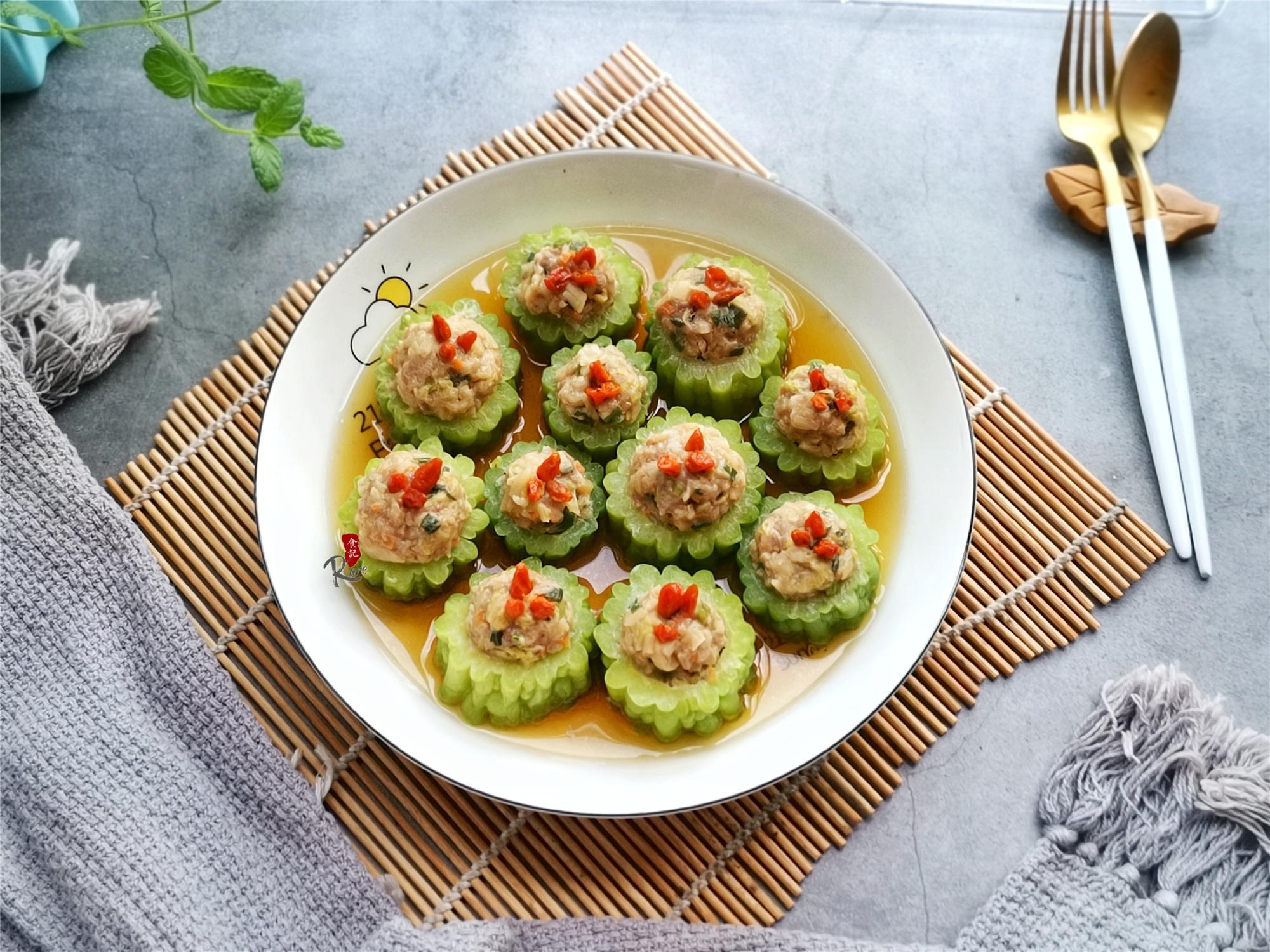 美食大v秀# 苦瓜别再炒着吃了,这做法简单. 来自rare的食记 - 微博