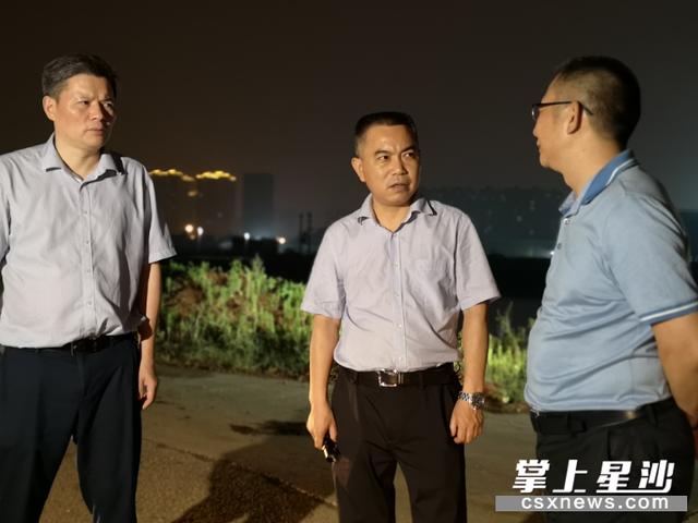 毛葵督查捞刀河,浏阳河流域堤垸防汛工作